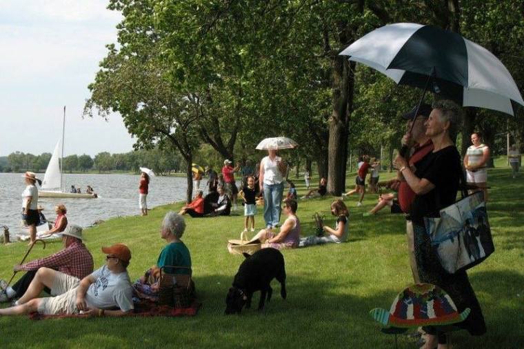 SUNDAY IN THE PARK LIVE.jpg